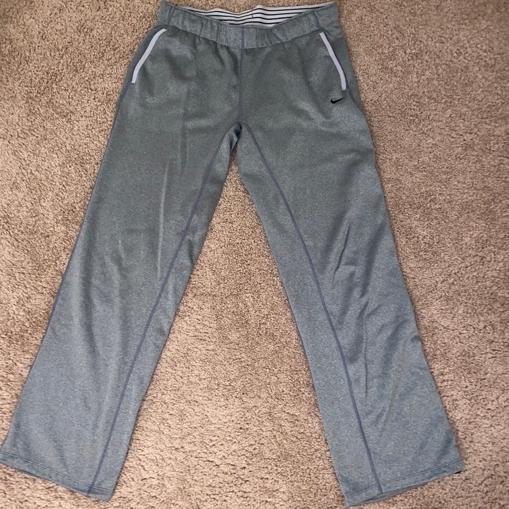 grey sweatpants nike